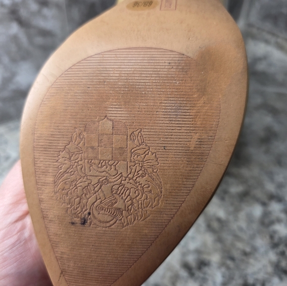 Shoes  Size36.    Vince Camuto - Picture 7 of 11